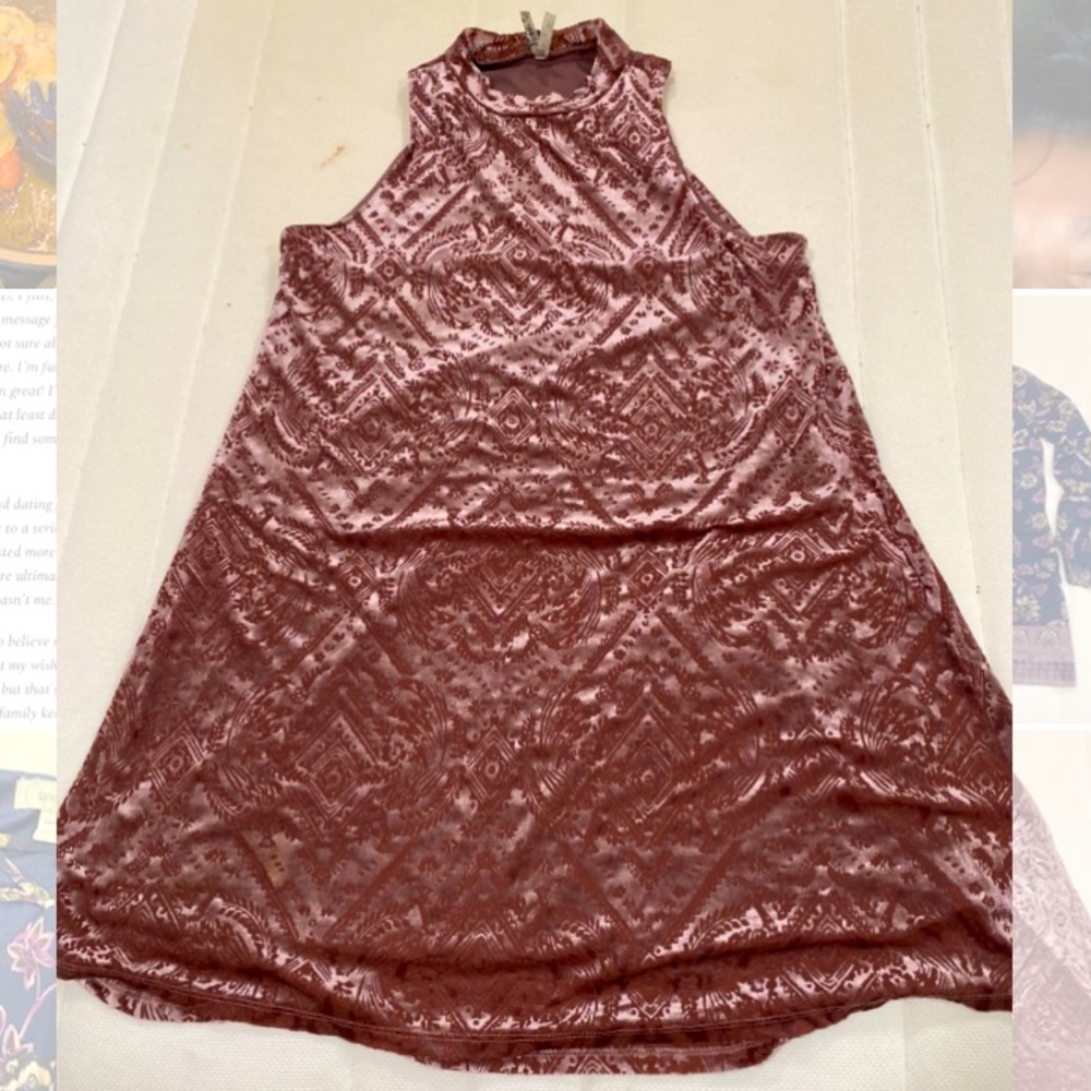 Velvet patterned sleeveless dress